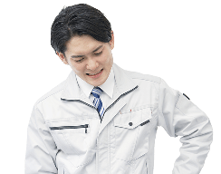 下を向いて、困っている様子の男性の写真